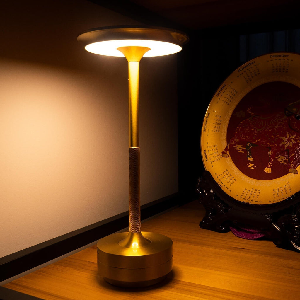 Bolendo MetalSense | Trådløs bordlampe i metal