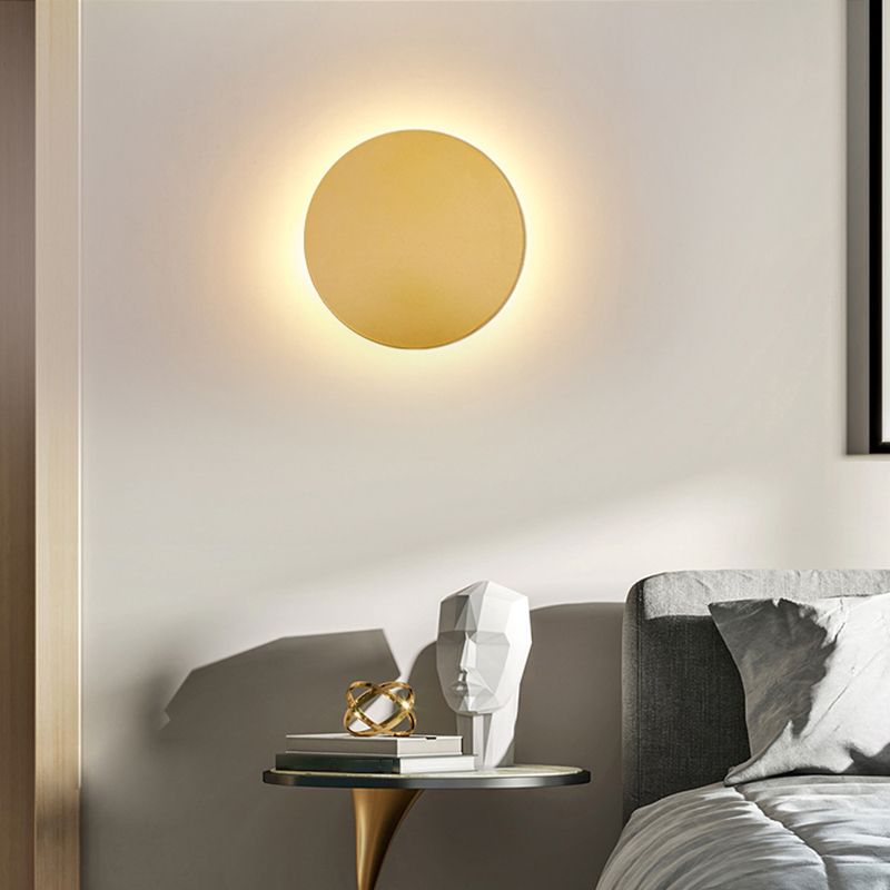 GlowAura - Moderne rund metalvæg lampe til natbord/stue