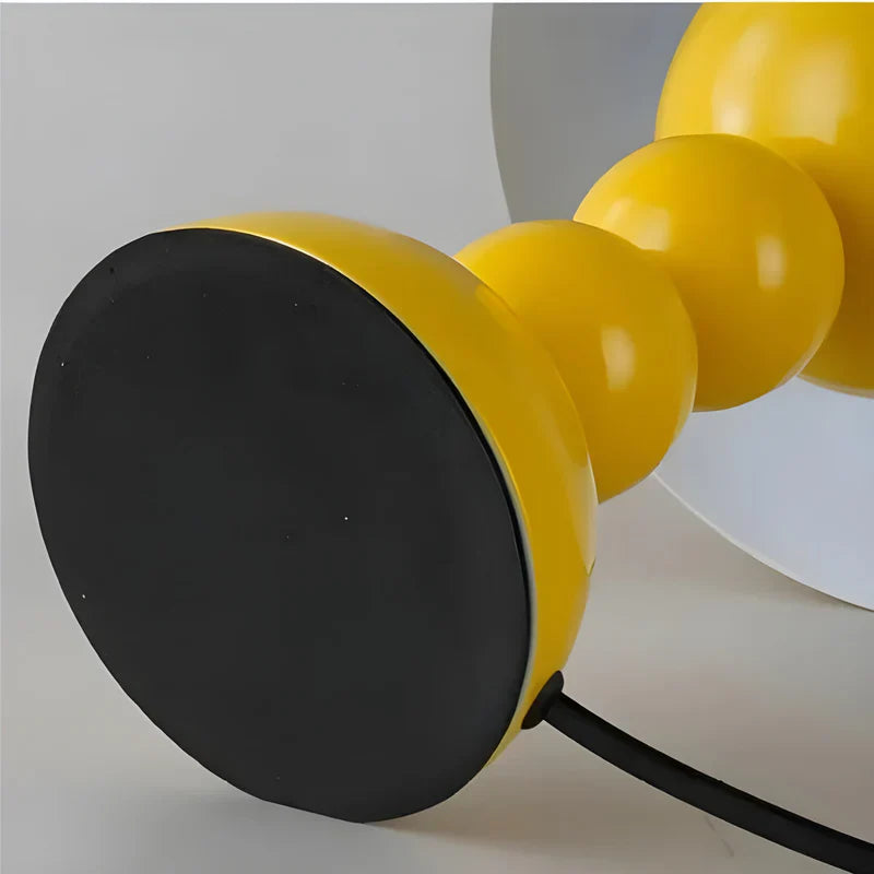 LED bordlampe med variabel lysstyrke i skandinavisk design