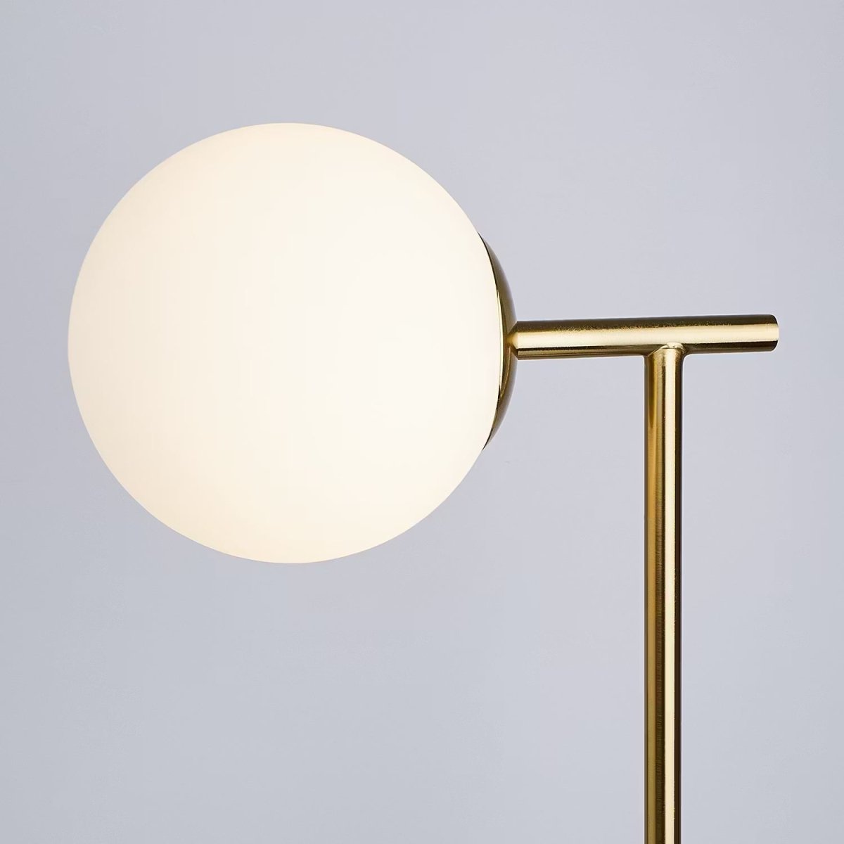 LUNA Bordlampe – Elegant design i marmor, glas & metal