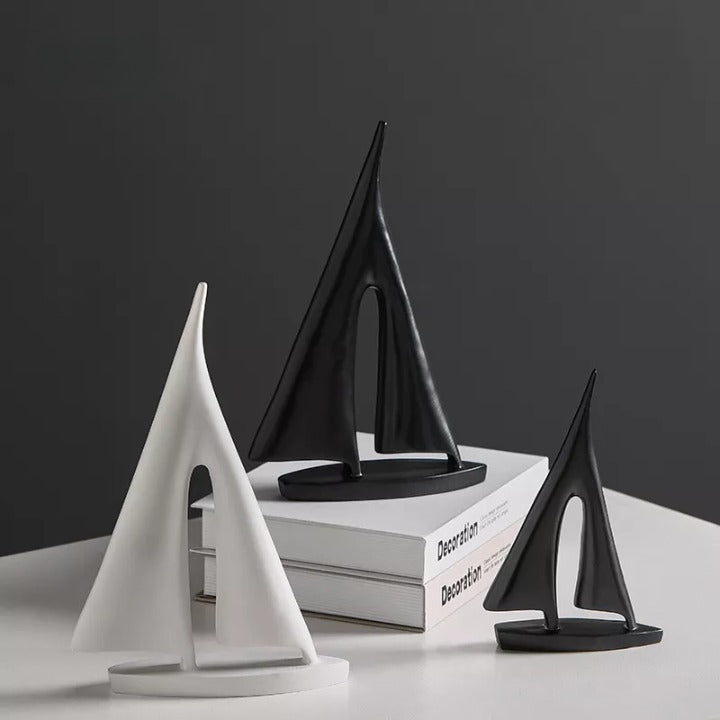 Maritim Sejlbåd Skulptur - Elegant Hjemmedekoration