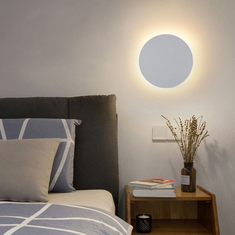 GlowAura - Moderne rund metalvæg lampe til natbord/stue