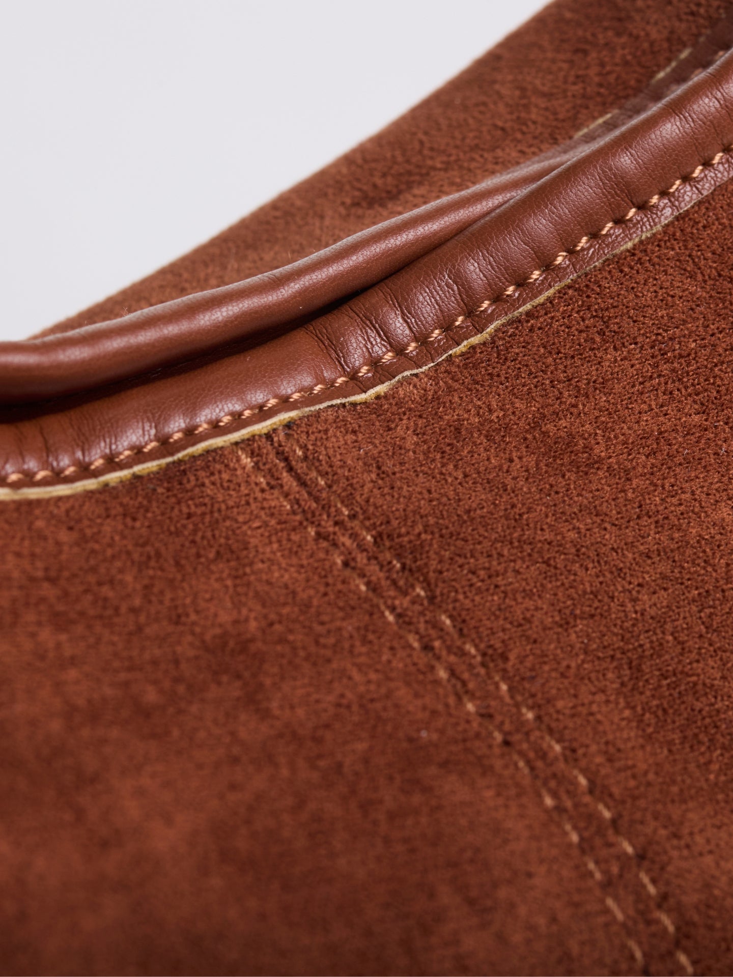 Suede Shoulder Bag™ – Skuldertaske