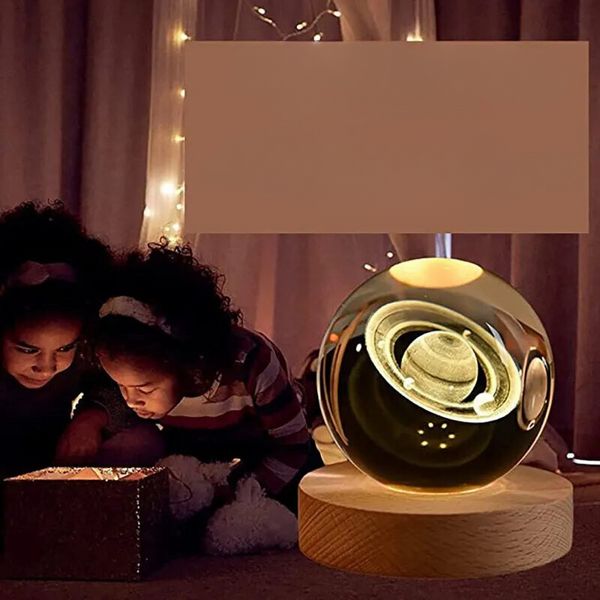 Galaktisk krystal kugle 3D med LED base