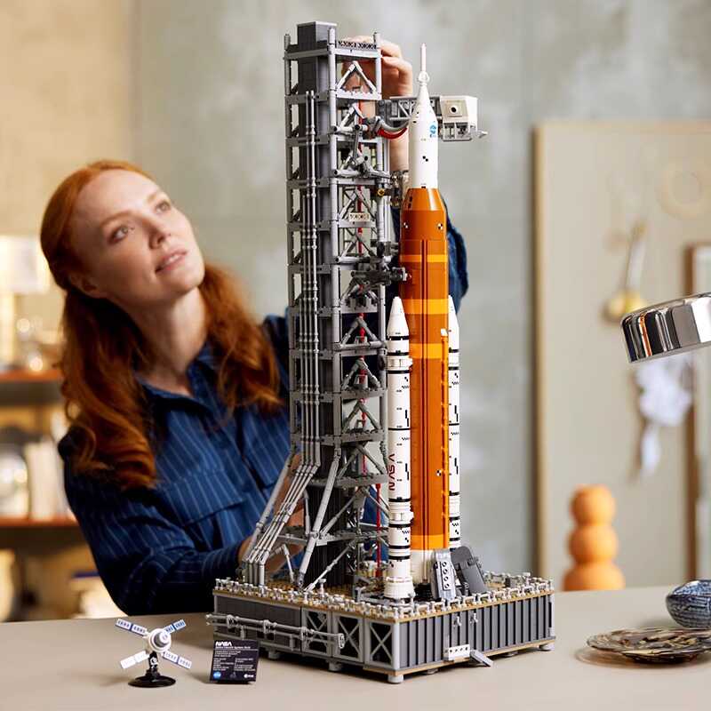 NovaCraft Artemis Rumfartsystem Modelkit: Byg, Udforsk, Vis