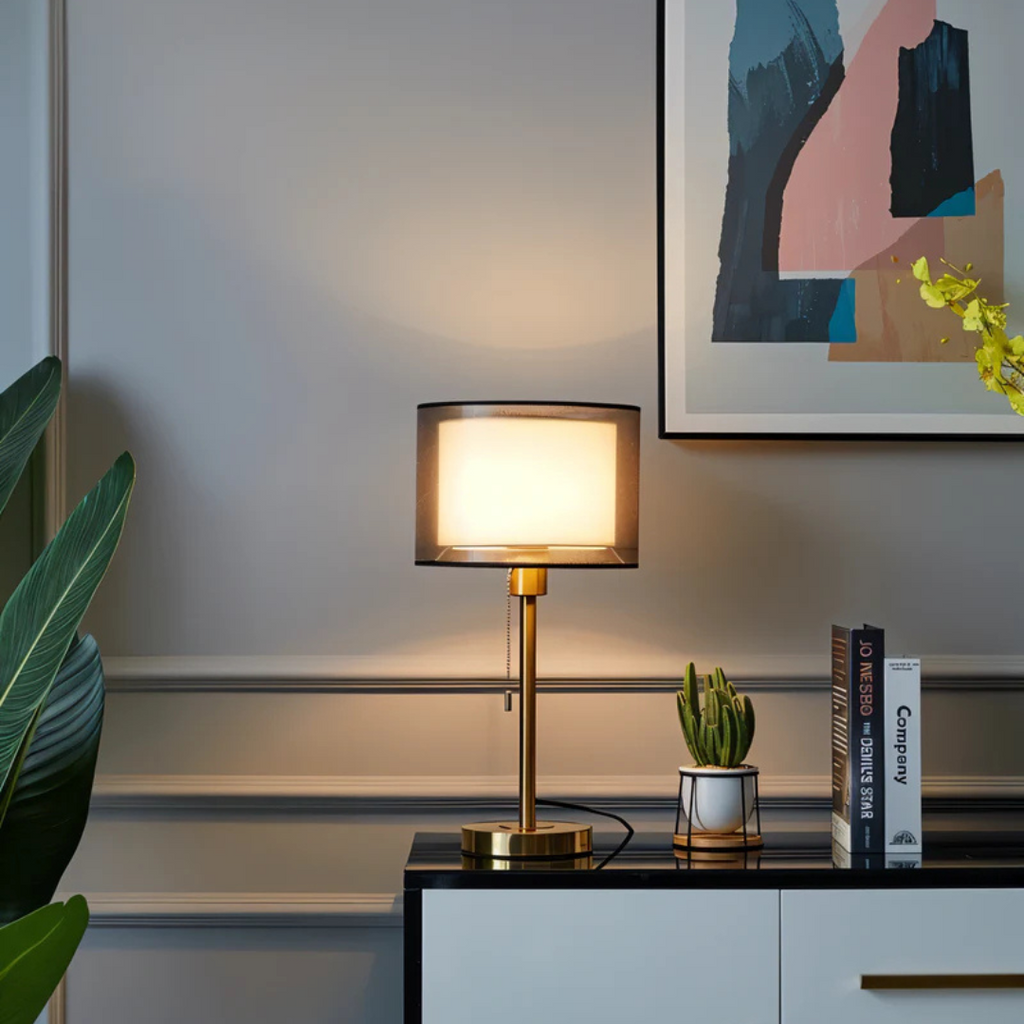 Vintage Bordlampe med Dobbelt Stofskærm til Varm Ambient Lys LED