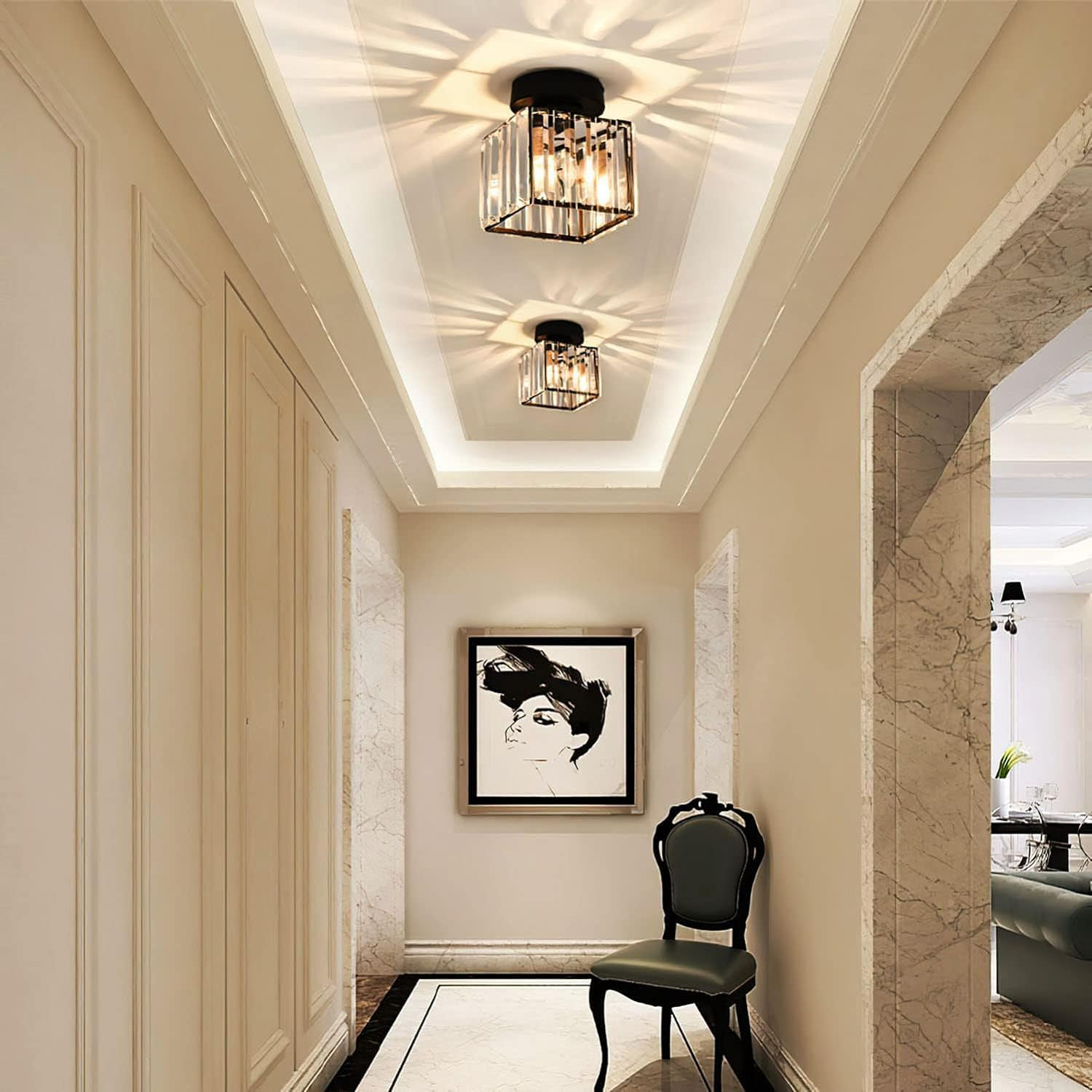 Krystalglas Loftlampe – Messingbeslag & Kompakt Design