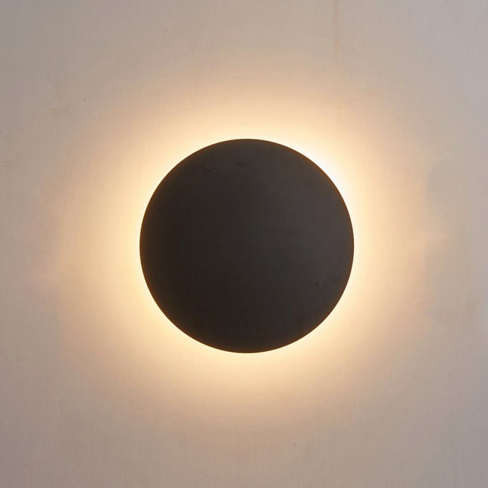 GlowAura - Moderne rund metalvæg lampe til natbord/stue