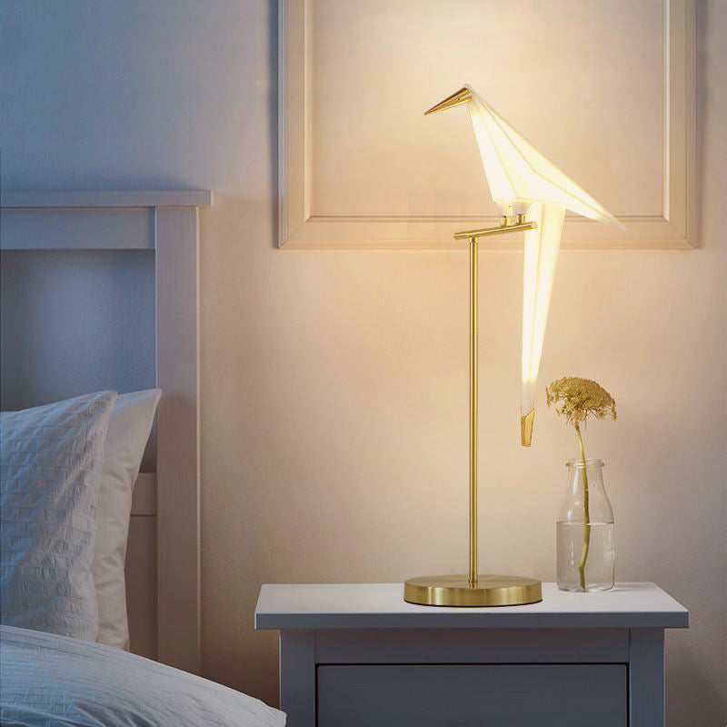 Origami Birdy Bordlampe – Hyggevarmt Lys og Moderne Vingedesign