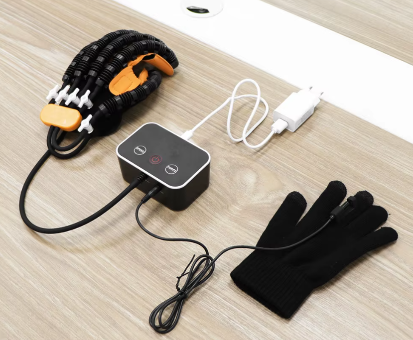 Autonom Handsrehabiliteringshandske med Separate Fingerkontroller og Spejlvinkel