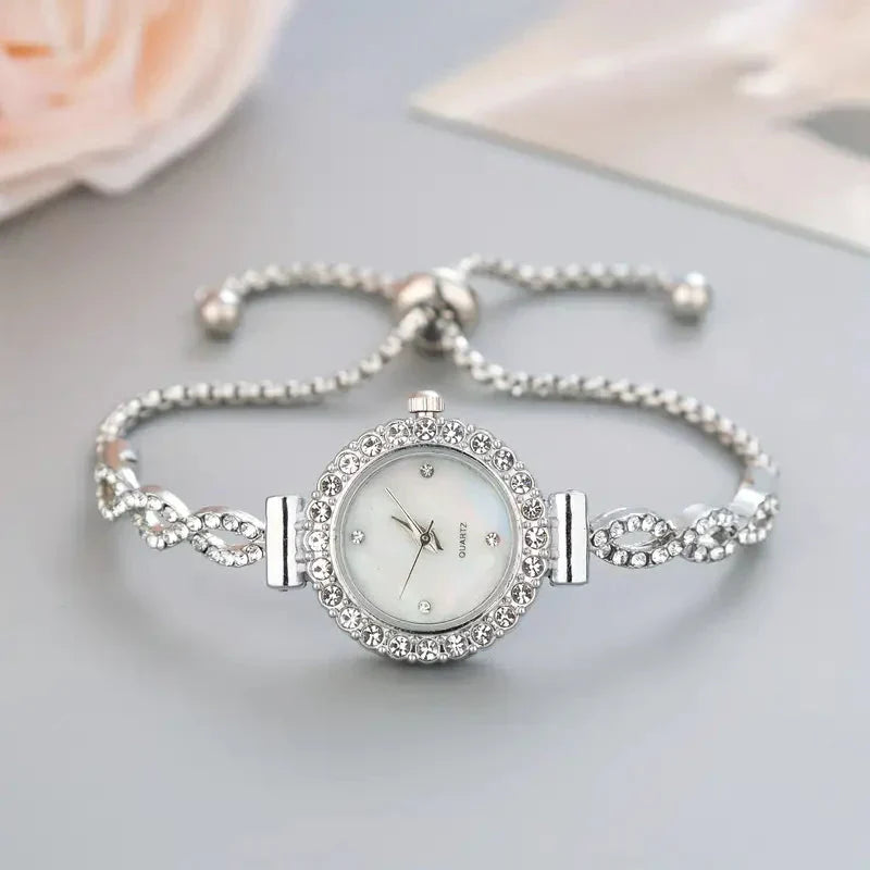 Elegant Dame Armbåndsur – Krystal Detaljer og Tidøs Luksus