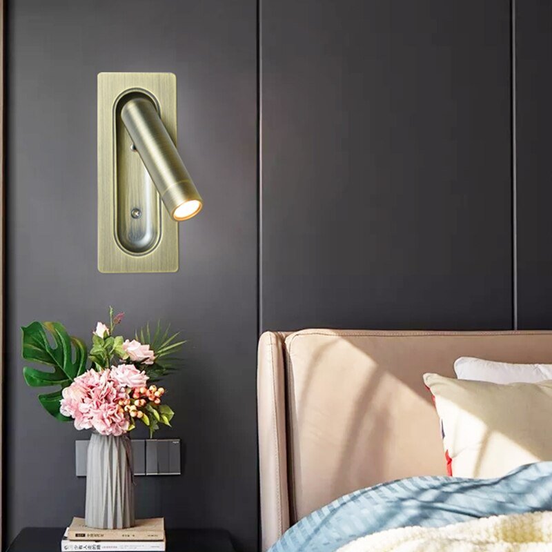 Væghængt Natbordslampe Med Rettet Læselys