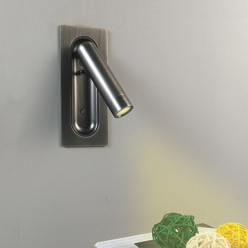 Væghængt Natbordslampe Med Rettet Læselys