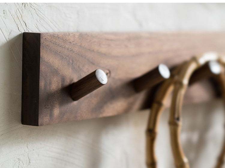 Minimalistisk Trækapstok med Zen Design og Håndlavet Naturligt Udseende