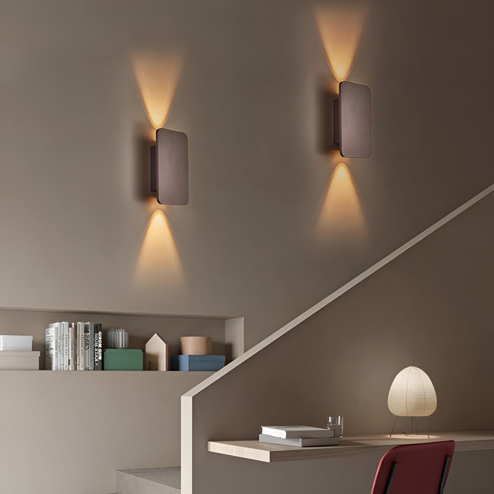 LED væglampe med opad- og nedadgående lysstråle – Moderne og stemningsfuld
