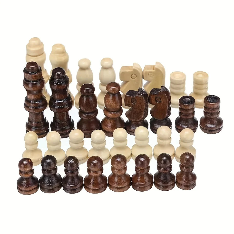 Ardentor Skakfigurer Sæt i Træ – 32-delt, Håndlavet & Klassisk Design