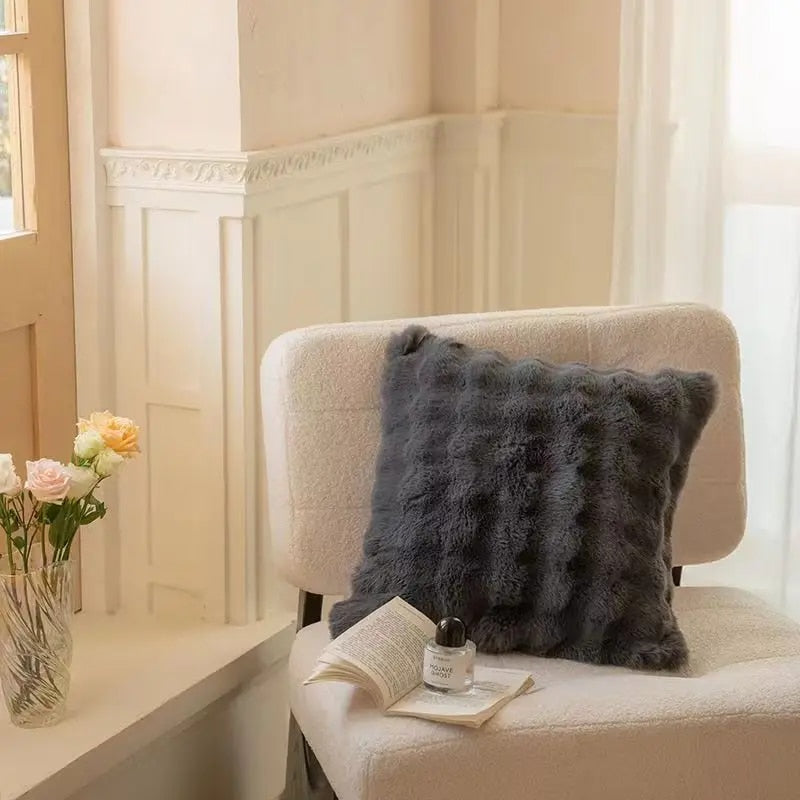 VeloraWeave Kanin Faux Fur Plaid Til Hyggelig Varme I Hjemmet