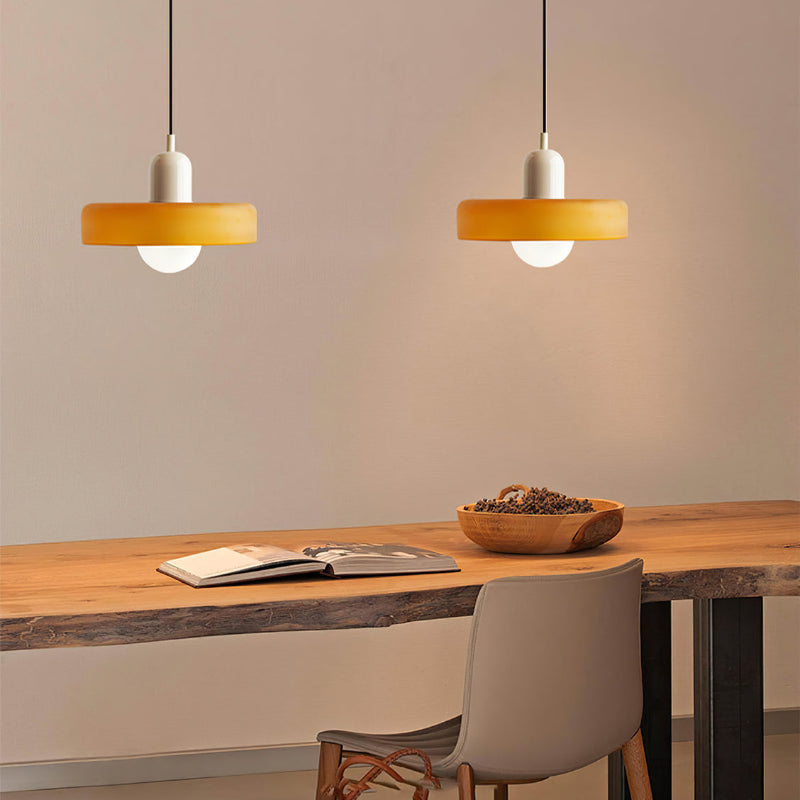 Bauhaus Aurelo Farvet Glas Pendelampe Til Spisestuer