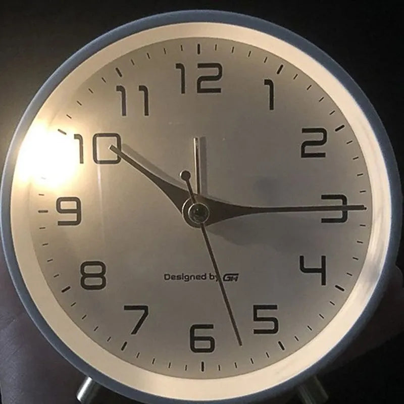 Moderne Skandinavisk Stille Bordur