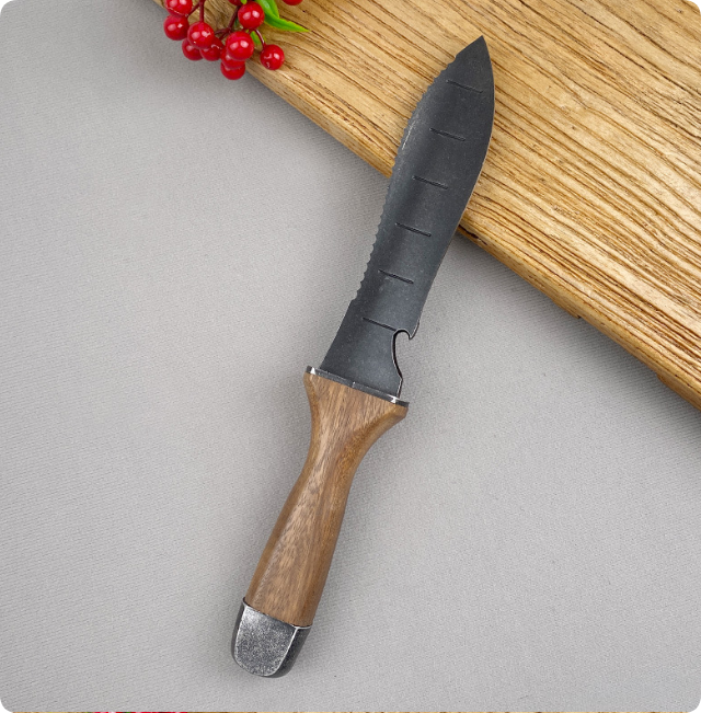 TrailForge Pro Grip Udendørs Overlevelseskniv Med Ergonomisk Håndtag Og Holdbar Klinge | Petprovac
