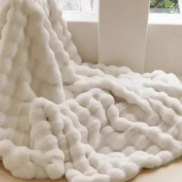 VeloraWeave Kanin Faux Fur Plaid Til Hyggelig Varme I Hjemmet