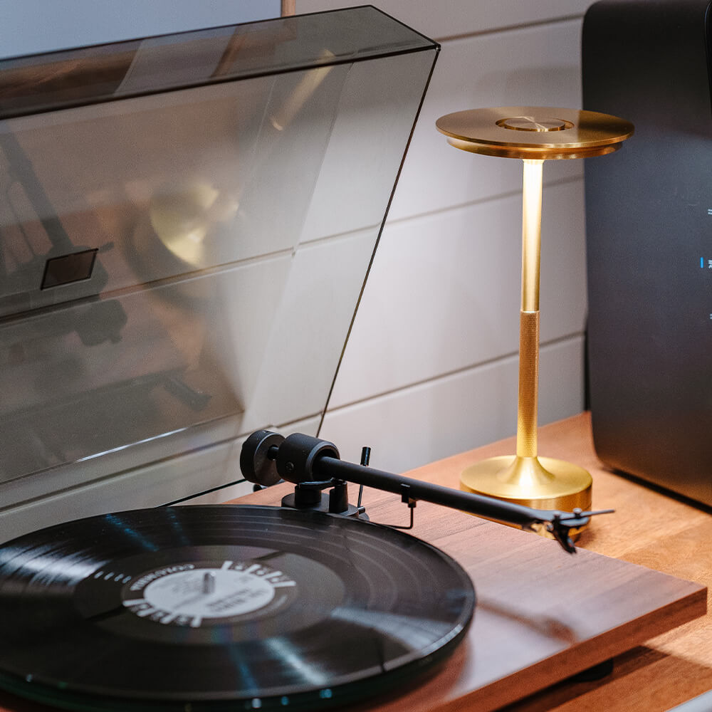 Bolendo MetalSense | Trådløs bordlampe i metal