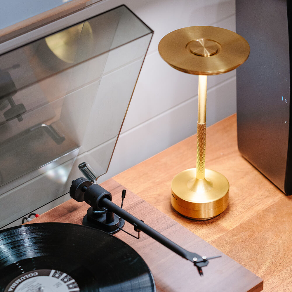Bolendo MetalSense | Trådløs bordlampe i metal