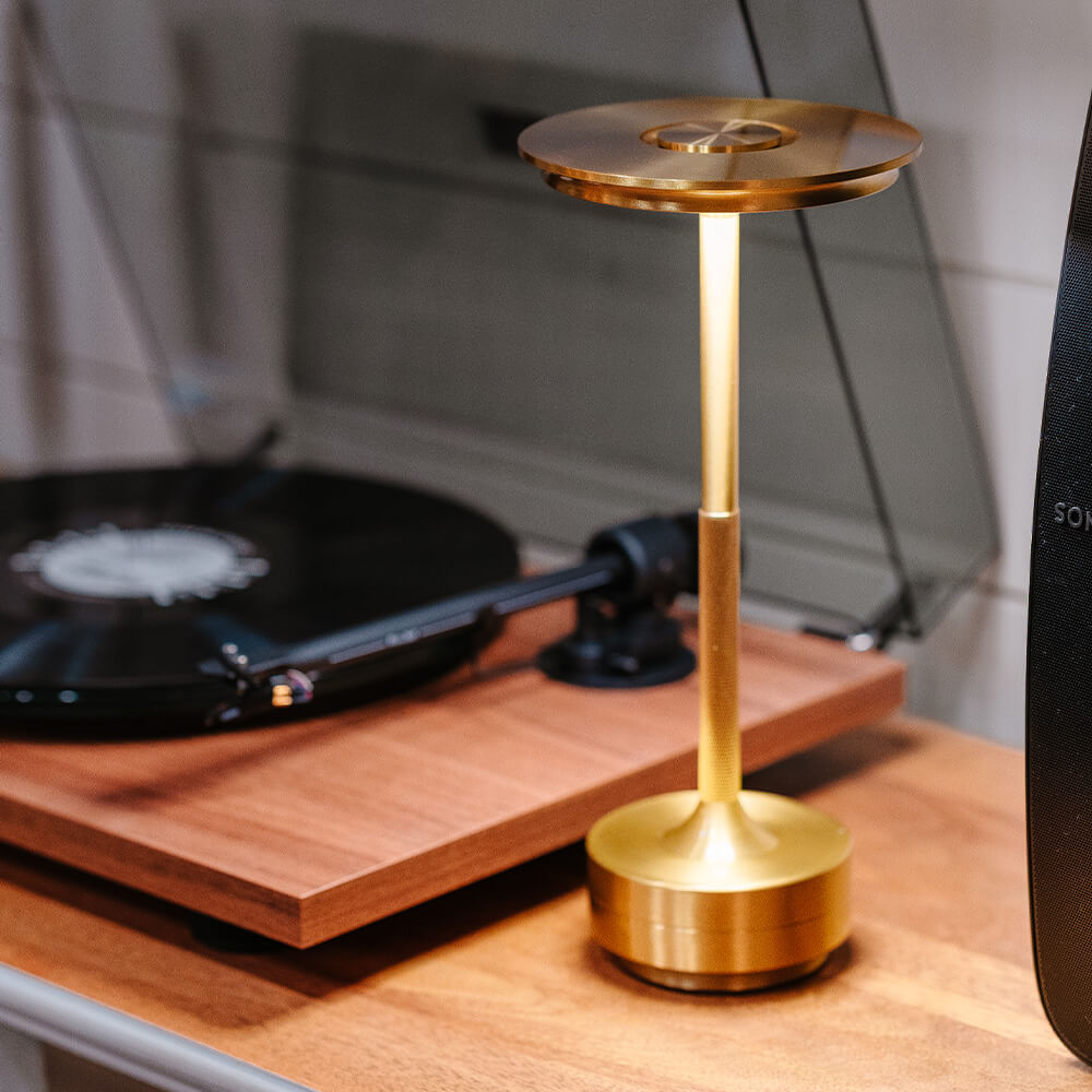 Bolendo MetalSense | Trådløs bordlampe i metal