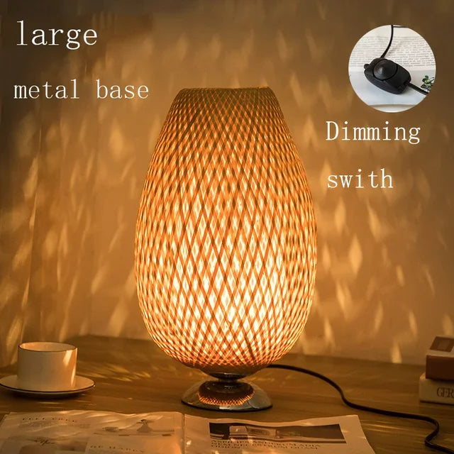 Vintage Bambus Bordlampe med Varmt Lys og Naturligt Udseende