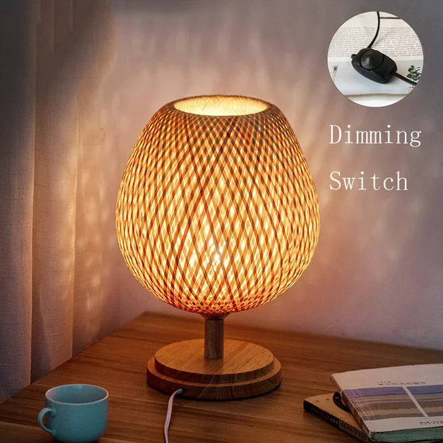 Vintage Bambus Bordlampe med Varmt Lys og Naturligt Udseende