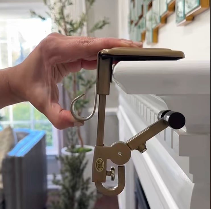 MerryMantle™ – Justerbar Mantelholder