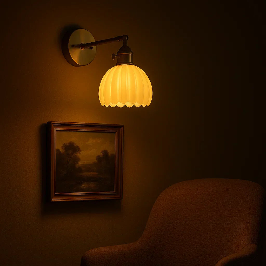 Retro Væglampe med Tulipan Glas Skærm | Vintage Stil