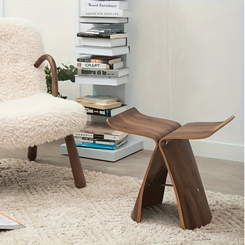Elegant Butterfly Stool – Tidless Design til Stue og Entré