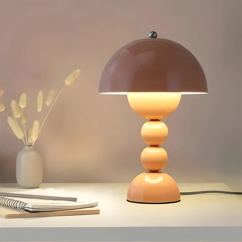 LED bordlampe med variabel lysstyrke i skandinavisk design