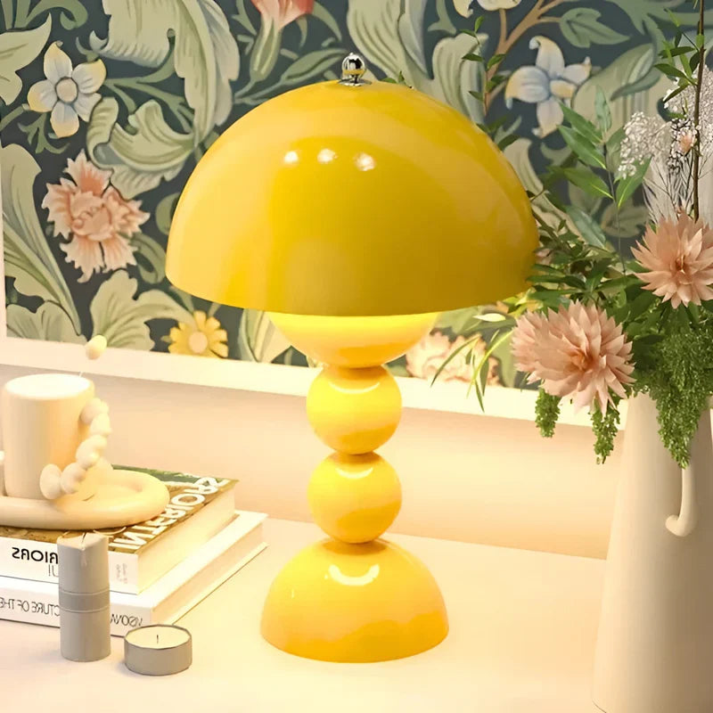 LED bordlampe med variabel lysstyrke i skandinavisk design