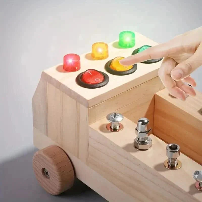Montessori Aktivlegetøj – Træ-Board med kontakter, LED-lys & værktøjs-elementer
