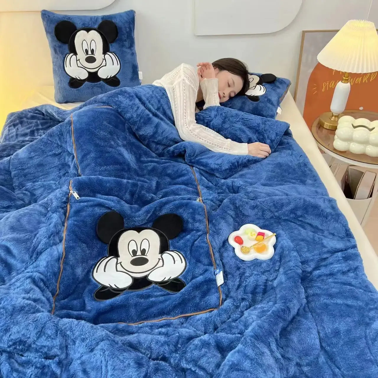 Krammevenlig Blød Tæppe- og Pude Sæt - For Varme og Hygge