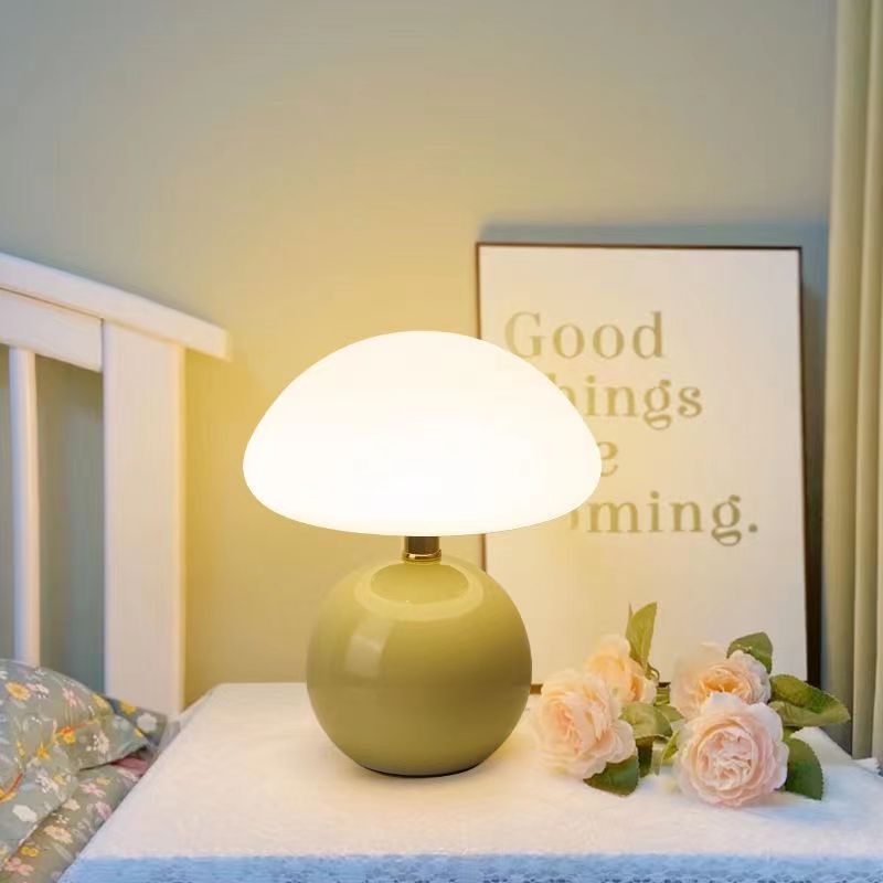 Fransk Cream Svampe Bordlampe med Justerbare LED-farver