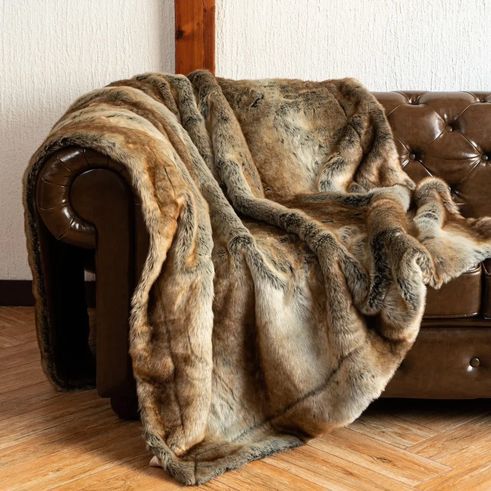 Silvara Luxe Plaid Med Faux Fur For Hyggelig Varme Og Moderne Stil