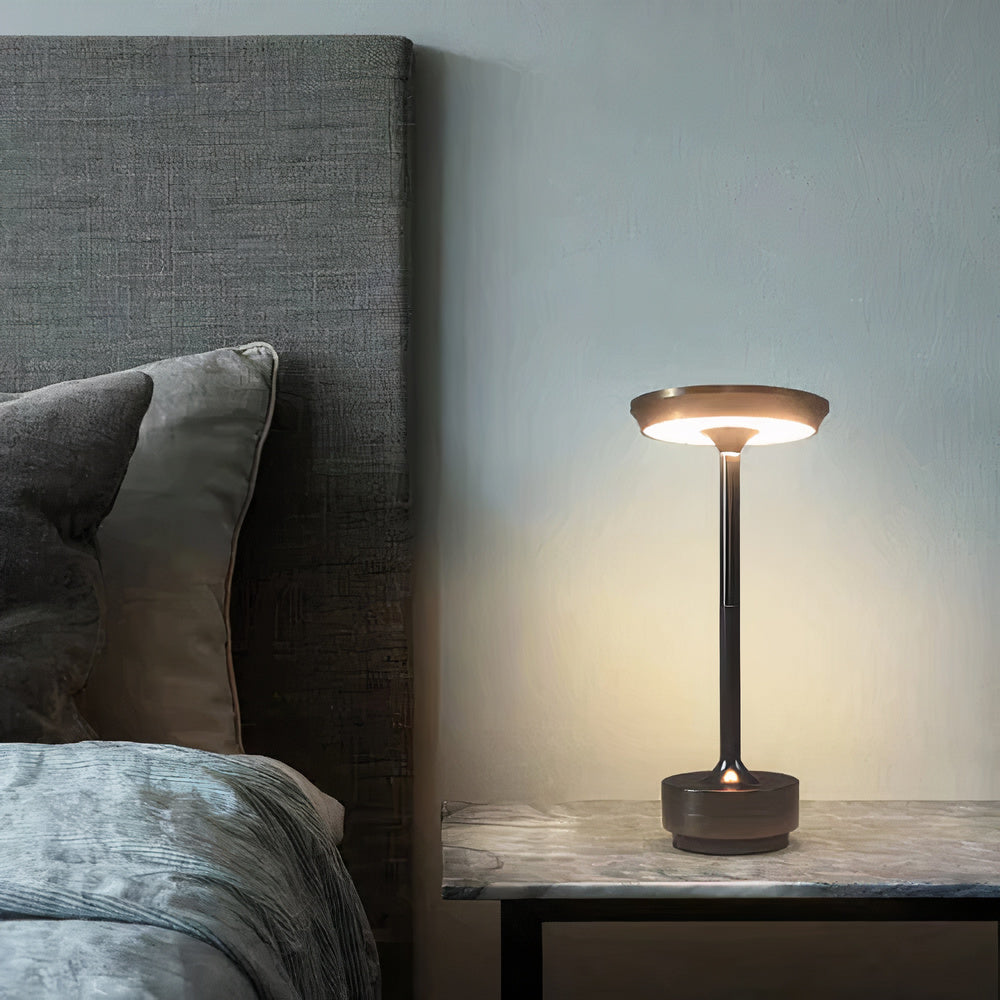 LumenArt - Elegant bordlampe fra Thomas