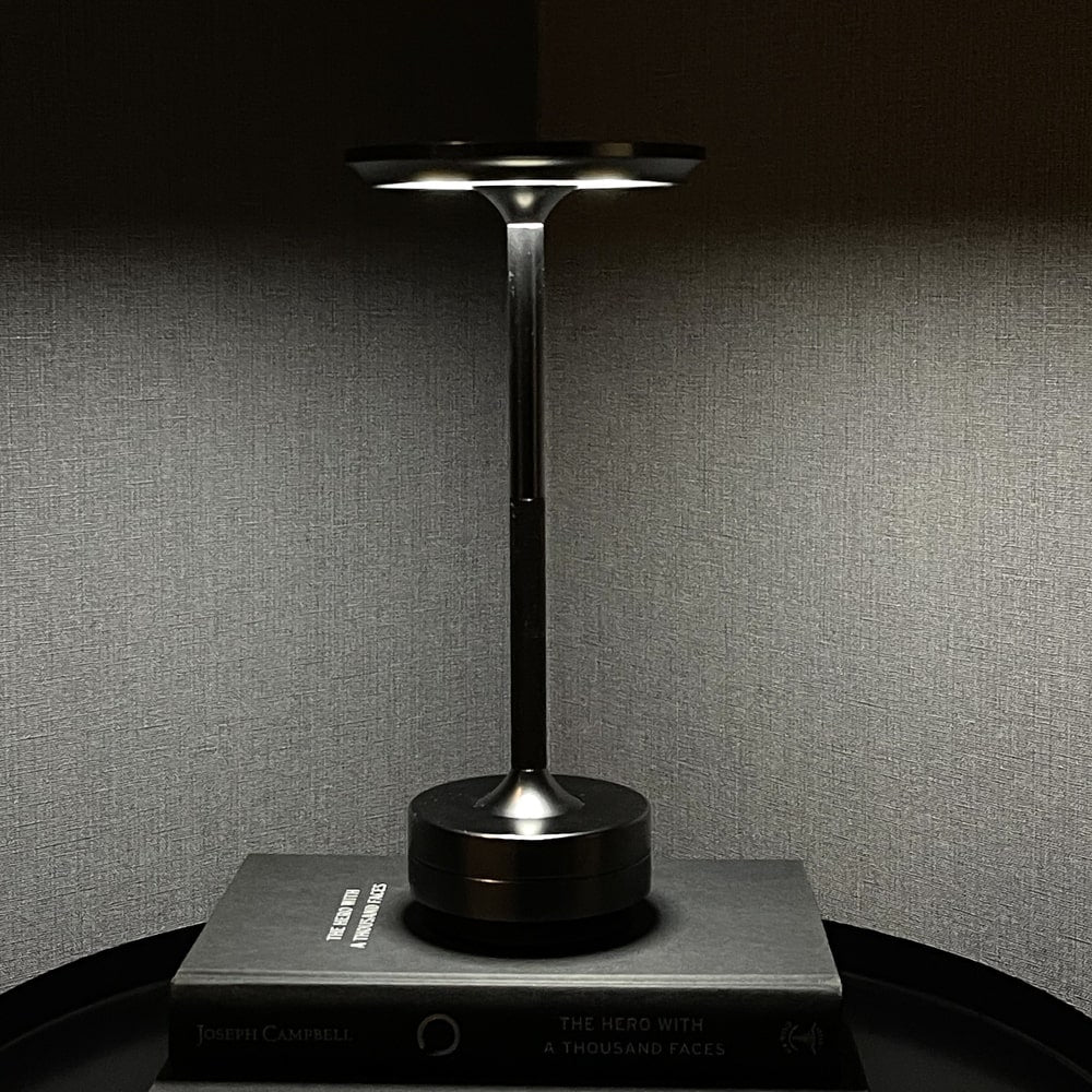 Bolendo MetalSense | Trådløs bordlampe i metal