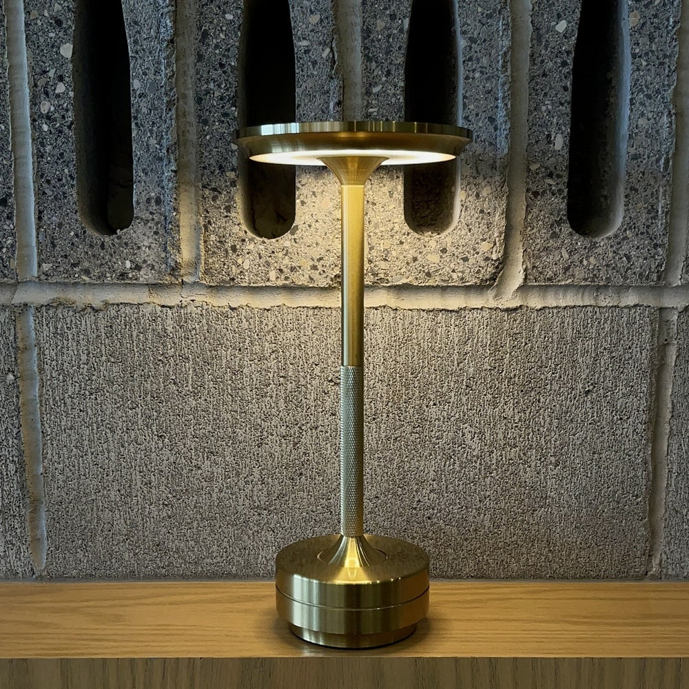 Bolendo MetalSense | Trådløs bordlampe i metal