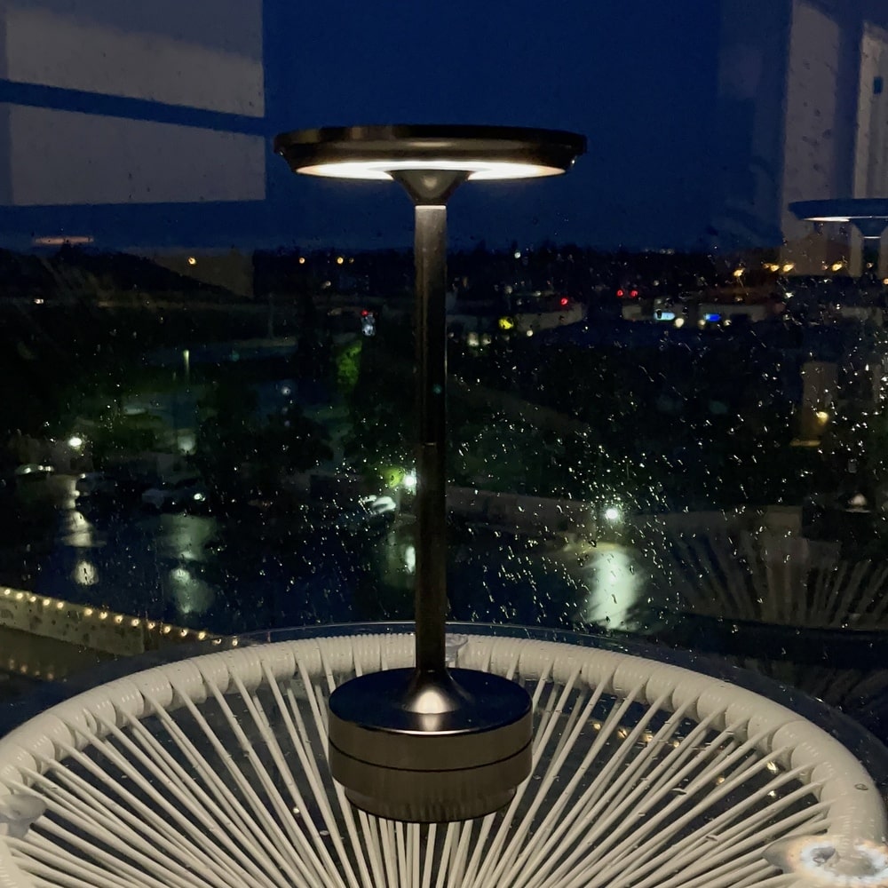 Bolendo MetalSense | Trådløs bordlampe i metal