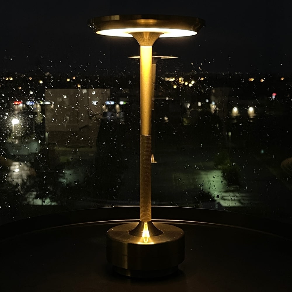 Bolendo MetalSense | Trådløs bordlampe i metal