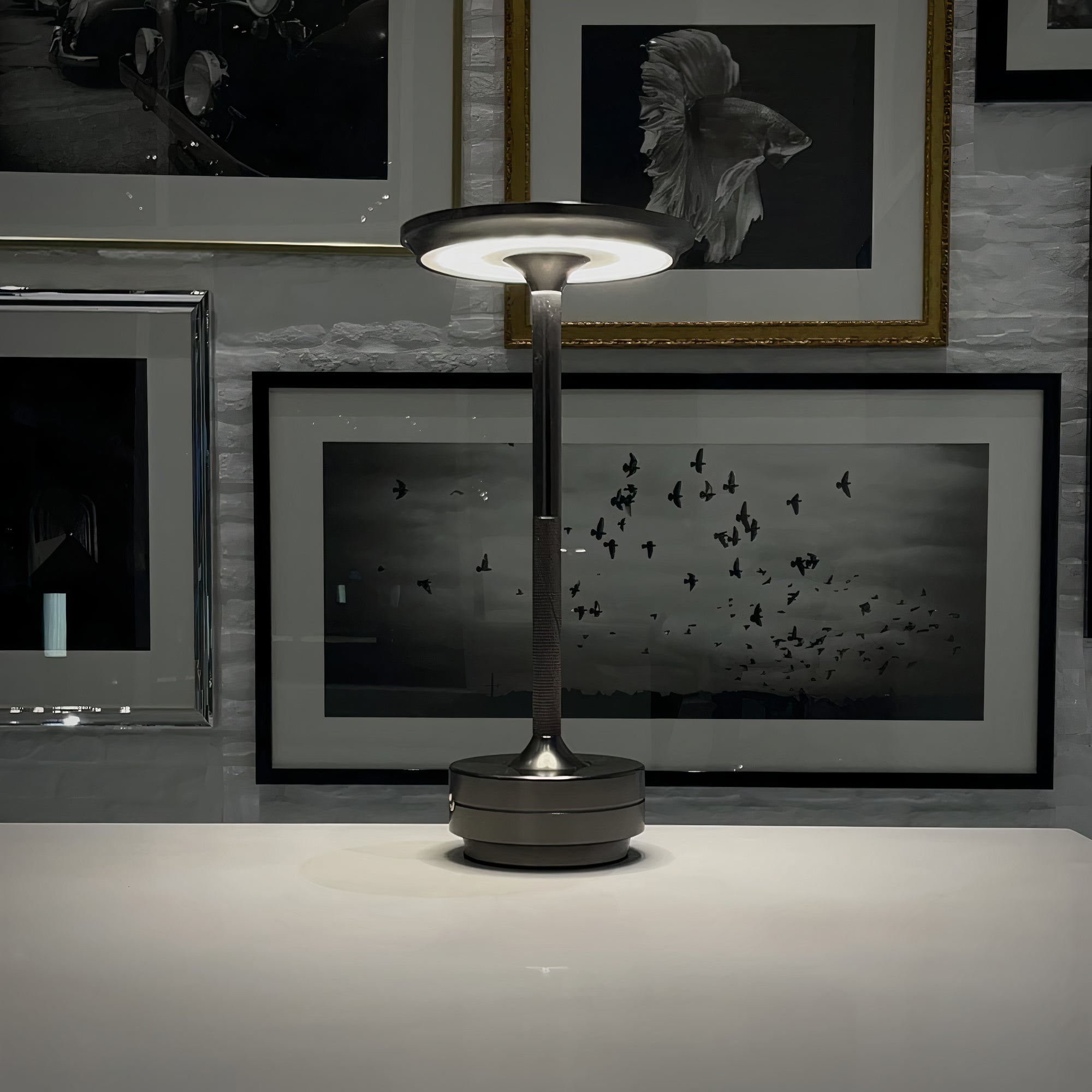 LumenArt - Elegant bordlampe fra Thomas