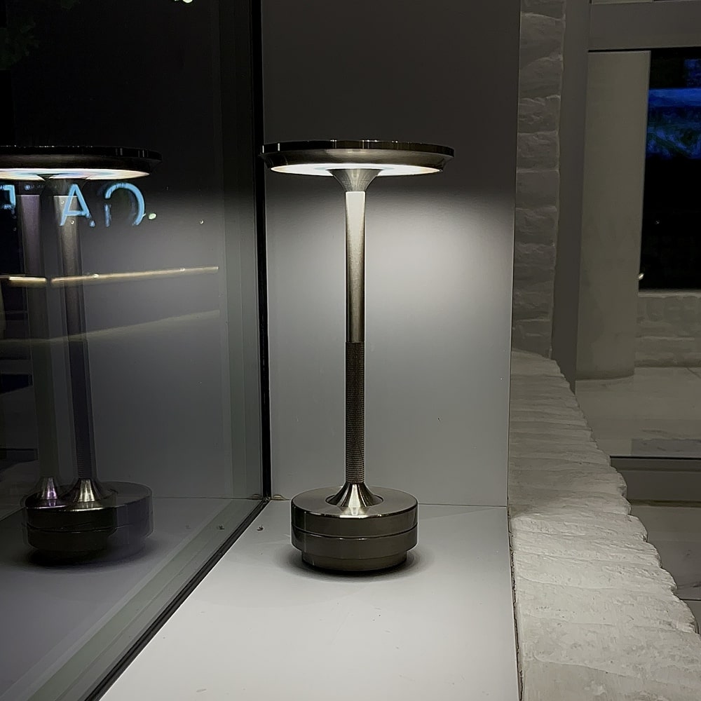 Bolendo MetalSense | Trådløs bordlampe i metal