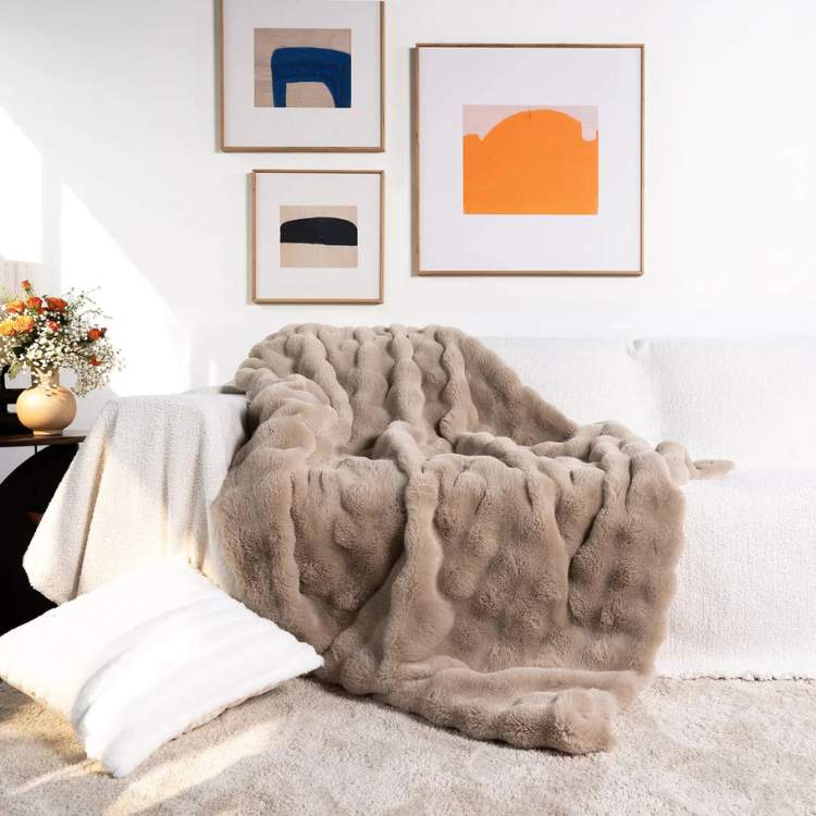 PlushHaven Faux Fur Vægtet Tæppe