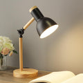 Nordisk Træbordlampe – Drejelig Hoved & Moderne LED-teknologi