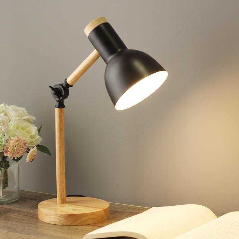 Skandinavisk Træ Skrivebordslampe med Foldbart Design