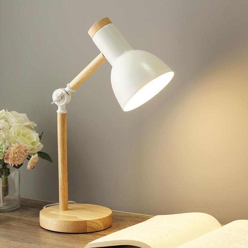 Skandinavisk Træ Skrivebordslampe med Foldbart Design